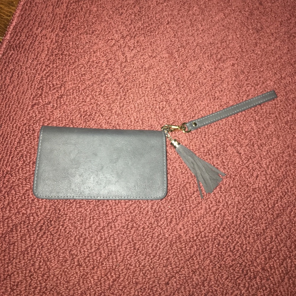 gray wallet